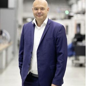 «Auch in diesem turbulenten Jahr haben wir unsere Aktivitäten im Bereich Forschung & Entwicklung weitergeführt. Innovationen sind der Schlüssel, um auch Krisenzeiten mög-lichst gut überstehen zu können», Ivan Filisetti, Präsident GF Machining Solutions.
