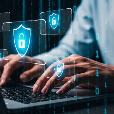 In einer vernetzten Welt kann ein erfolgreicher Cyberangriff verheerende Folgen haben. (Bild: © stocklancer - stock.adobe.com)