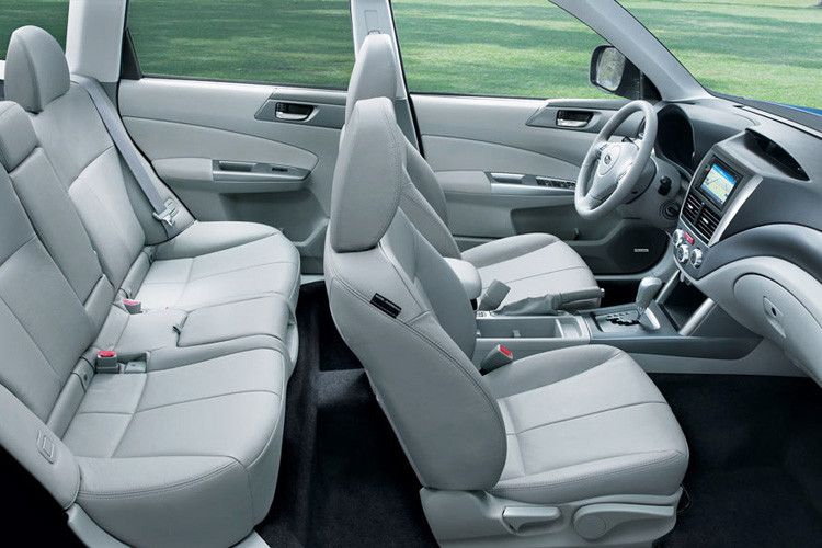 Der Innenraum bietet reichlich Platz für vier Personen. (Foto: Subaru)