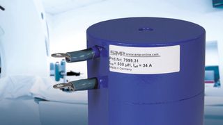 Durch den Einsatz von magnetostriktionsfreien Pulververbundwerkstoffen sind sehr geräuscharme Drosseln möglich. (Bild: SMP)