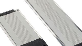 Das Flachheizgerät CP 061 gibt es in den Längen 239 mm mit einer Heizleistung von 50 W und 414 mm mit einer Heizleistung von 100 W. (Stego)