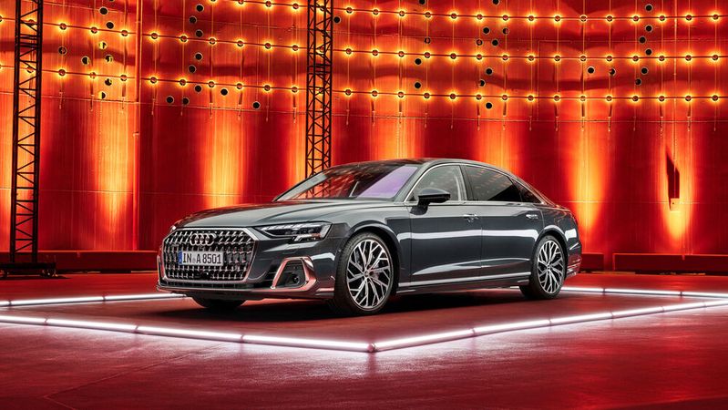 Audi hat den A8 geliftet. Audi hat den A8 geliftet.