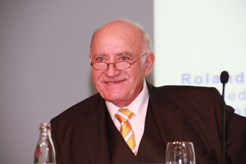 Günter Baumüller (ZVEI): „Wir erwarten eine Stabilisierung auf hohem Niveau.“ (Bild: Schäfer)