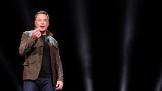 Elon Musk will den Chefposten bei Twitter aufgeben. Als Nachfolgerin ist Linda Yaccarino, die Anzeigenchefin des Medienkonzerns NBCUniversal, im Gespräch. (Bild: Tesla)