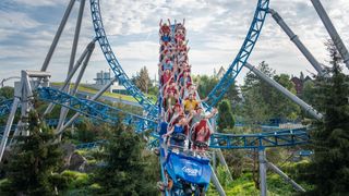 Die Achterbahn „Blue Fire Megacoster“ im Europa-Park (Rust) wurde bereits mehrfach ausgezeichnet – zum Beispiel als „bester Launch Coaster weltweit“ im internationalen Coaster Poll unter 400 Kandidaten (2010) und mit dem Diamond ThemePark Award als beste Achterbahn Europas (2015). (Bild: Europa Park)
