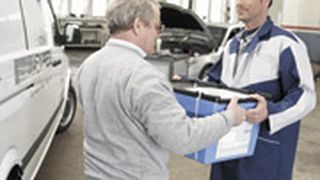 Die klassischen Distributionswege zwischen Teilehersteller, Automobilhersteller und Werkstatt verschwimmen immer mehr — Jeder beliefert jeden. Foto: Archiv (Archiv: Vogel Business Media)