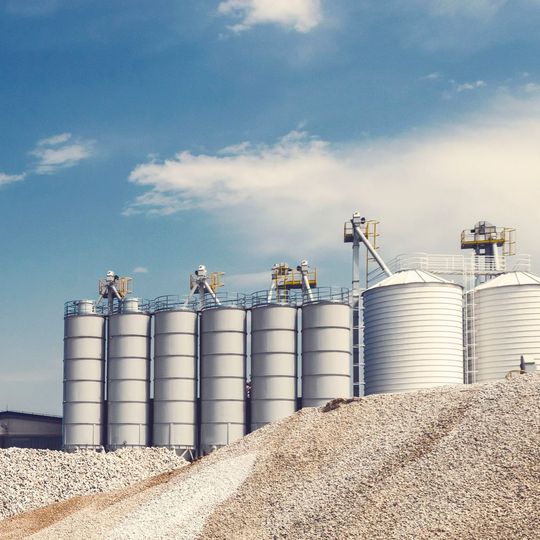 Eine nicht zutreffende Beurteilung des Fließverhaltens von Schüttgütern kann zu einer kostenaufwändigen Silogestaltung oder zu Betriebsstörungen führen.(Bild:   / CC0)