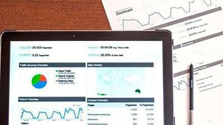 New insights from the CPHI Annual Industry Survey reveal that the pharma sector is on the cusp of a major shift, with approvals for complex molecules expected to outpace those for small molecules for the first time.  (Source: Pixabay)