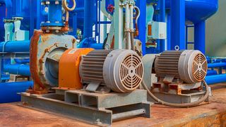 Viele Maschinen und Anlagen sind auf eine längere Lebensdauer ausgelegt und damit oft nicht auf dem aktuellen Stand der Energieeffizienz. Doch Einsparpotenzial gibt es auch hier – und meist schnell und wirtschaftlich realisierbar. (Bild: © peht - stock.adobe.com)