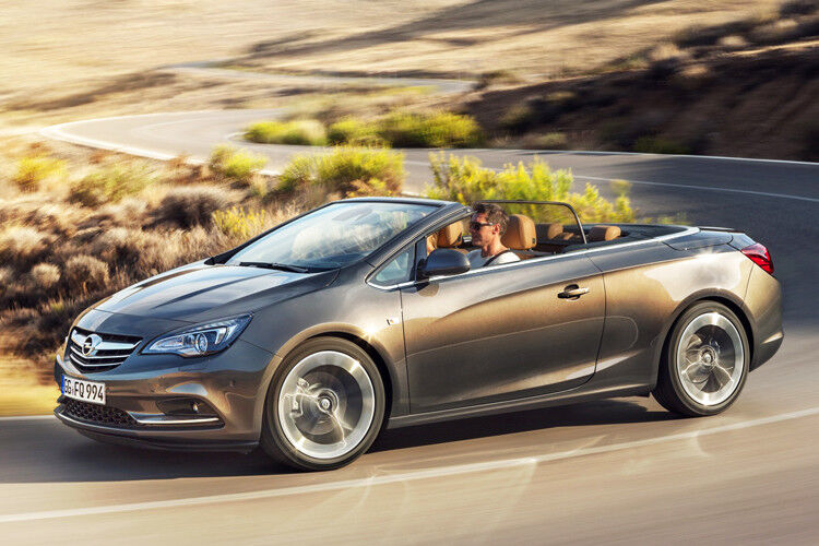 Frischer Wind für die Cabrio-Klasse: Opel legt wieder ein Cabrio auf. Anders als die kompakten Vorgänger setzt der Cascada auf mehr Größe und Eleganz. (Foto: Oel)
