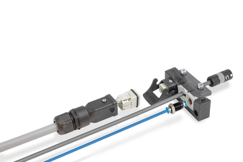 Das Modulare Interface System (MIS) von Icotek kombiniert eine teilbare Kabeleinführung mit der Möglichkeit, 3A- oder 4A-Steckverbinder direkt in den CE-konformen Rahmen zu integrieren. Passend hierfür sind 3A- und 4A-Einsätze von Icotek und anderen Herstellern. Hannover Messe 2025: Halle 11, Stand C59 (Bild: icotek)