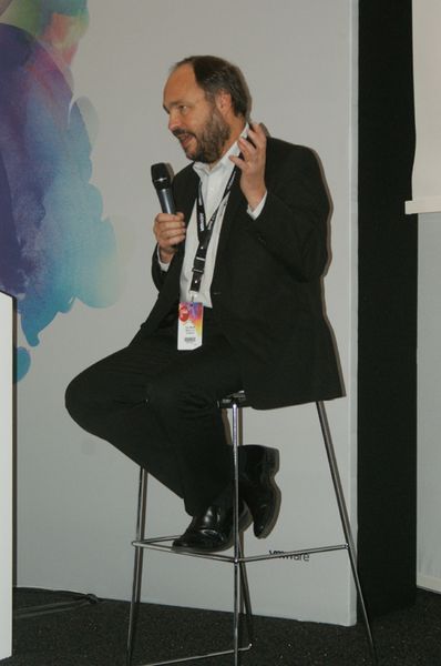 VMware-Chef Paul Maritz bei der Pressekonferenz - Frage: 