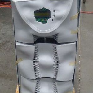 Beim HALT-Test werden die Anlagen nicht nur nach realistischen Vorgaben sondern bis zur Versagensgrenze belastet. Dazu zählen etwa Temperaturschwankungen um 140 K alle 30 Minuten und Vibrationen bis 30 G.(Bild:  Powervar)