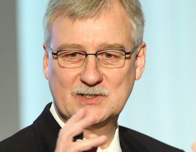 Dr. Wolfram Anders, Leiter des Werkes Ansbach, der Robert Bosch GmbH, machte in seinem Vortrag deutlich wie entscheidend die Aspekte Qualität und Kostensenkung für den Erfolg des Unternehmens sind. Die Vision „Bester Zulieferer für unsere Kunden“ zu sein, wird dabei entscheidend vom Leitbild „Qualität von Anfang an, Kosten im Fokus“ geprägt. (Archiv: Vogel Business Media)