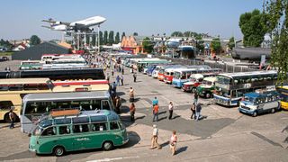 Beim 6. Europatreffen vor spektakulärer Kulisse haben die Besucher der Technikmuseen Sinsheim und Speyer die Gelegenheit, zahlreiche historische Omnibusse live zu erleben. (Bild: TMSNHSP)