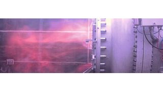 Erfolgreiche Druckentlastung einer Wasserstoffexplosion – aufgenommen im Rembe-Forschungs- und Technologiezentrum (Bild: Rembe)