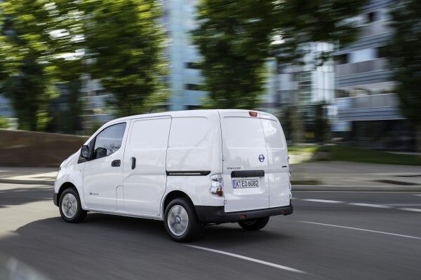 Der elektrische Kleintransporter Nissan e-NV200 verbindet das Beste aus zwei Welten (Nissan)