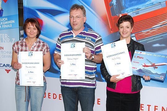 Manuela Heck, Dietmar Helsper und Maria Krog (v. li.) siegten in der BWL-Kategorie. (Archiv: Vogel Business Media)