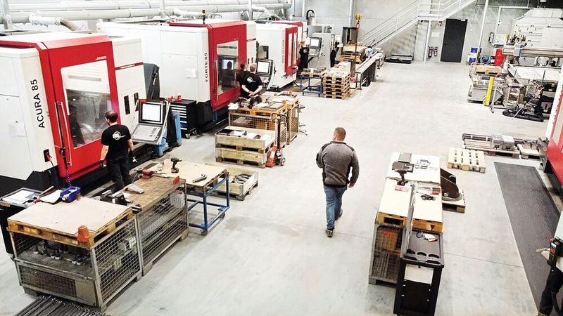 Gleich sechs Hedelius-Bearbeitungszentren sind bei BL Lasertechnik im Einsatz. (Bild: Hedelius / BL Lasertechnik)