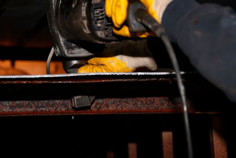 Die Jehle Technik GmbH setzt bei ihren Arbeiten auch auf den handgeführten Nibbler Trutool N700. (Bild: Trumpf)