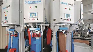 Die rotierende Abfüllmaschine Fillpac ist mit weitreichenden Features ausgerüstet. (Bild: Beumer)