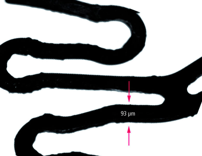 Bild 4: Stegbreiten von Stents lassen sich µm-genau ermitteln; das gelieferte Projektionsbild des Komplettscans gibt sofort Aufschluss über eventuelle Produktionsfehler. (Archiv: Vogel Business Media)
