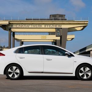 (Hyundai)