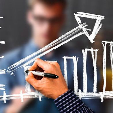 With its AI positioning, Bechtle focuses on the four strategic areas of action: customers, market, the company itself, and society, which are closely interconnected. (Image:freely licensed)