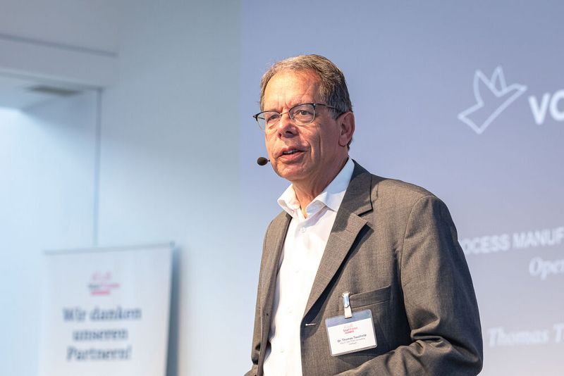 Dr. Thomas Tauchnitz, Moderator der Opening Discussion (Bild: Bausewein / PROCESS)