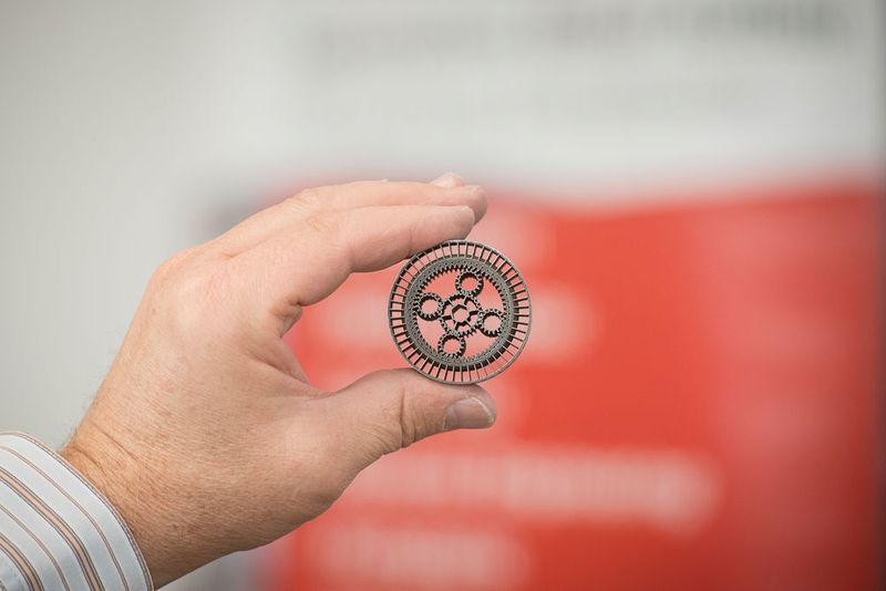 Das Forum wurde von einer Tischmesse begleitet, an der die Besucher über die neuesten Innovationen informiert wurden. (Thomas Entzeroth)