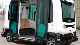 Der Karlsruher Stadtteil Weiherfeld-Dammerstock soll zur Teststrecke für autonome Shuttles werden. Im Bild: ein Shuttle der Firma Easymile. (FZI)
