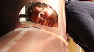 Nur wer mitmacht, kriegt den Durchblick: Etwa wie sich auch relativ lange Faserverbundbauteile via Autoklav wirtschaftlicher herstellen lassen. Das erfahren sie im Vortrag von Airbus Helicopters auf der 5. Fachtagung Carbon Composites im Dezember in Augsburg. (Bild: Königsreuther)