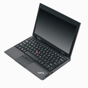 Erstmals befindet sich ein AMD-Prozessor in einem ultraportablen Thinkpad-Modell (X100e) von Lenovo.
