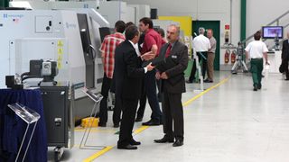 Mehr als 100 Kunden und Interessenten nutzten die Hausausstellung, sich über das Werkzeugmaschinenprogramm von Unitech, Chemnitz, zu informieren. (Bild: Unitech)