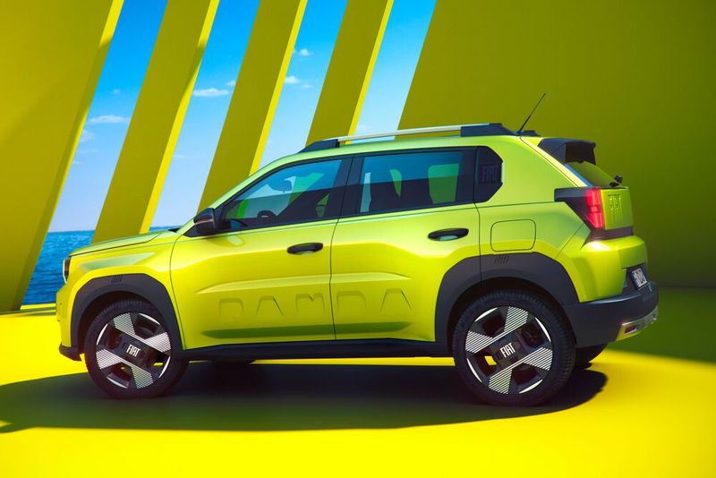 Im Vergleich zu früheren Panda-Generationen ist der neue Grand Panda deutlich gewachsen. Mit einer Länge von 3,99 Meter bleibt er dennoch ein Kleinwagen. (Bild: Fiat)