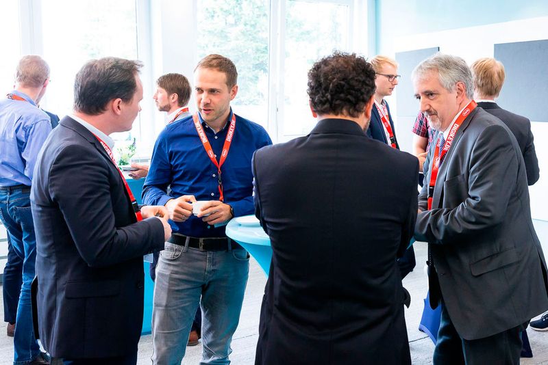 ... und während der Kaffee-Pausen.  (Bild: Stefan Bausewein)