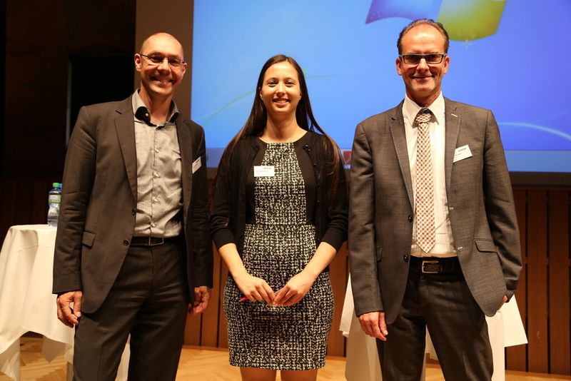 Dr. Peter Hostettler, Gründungsmitglied und VR-Präsident der Hocoma AG., Olga Motovilova, CFO beim Start-up noonee  und swissT.net-Präsident René Brugger (v.l.). (Bild: Matthias Böhm)