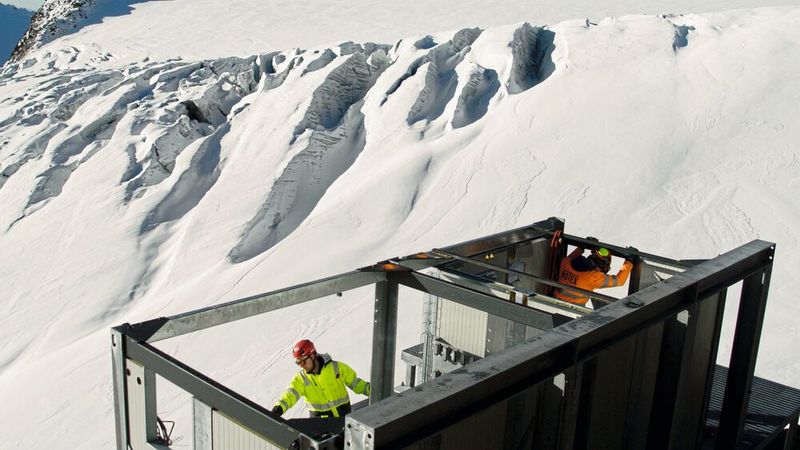Höhentest in den Stubaier Alpen: An der Müllerhütte hat GKN Hydrogen eine Wasserstoffspeicheranlage installiert (Bild: GKN Hydrogen)