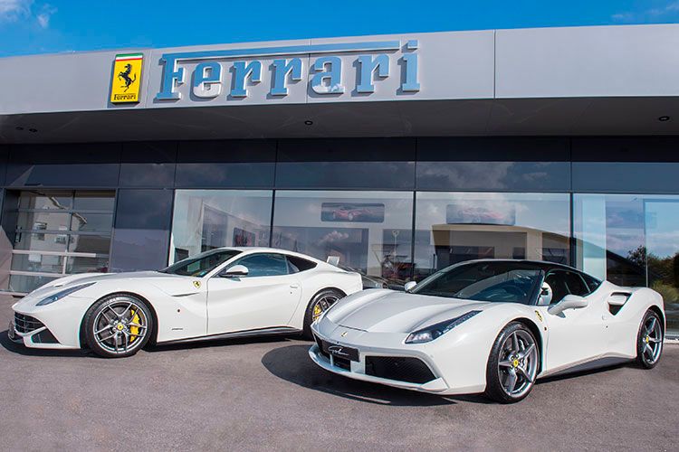 Der modernisierte Schauraum in Singen ist ab sofort geöffnet. (Foto: Ferrari)