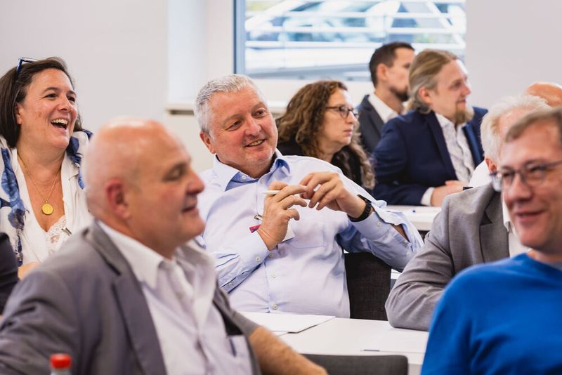 Impressionen vom 24. Würzburger EMS-Tag: Im Mittelpunkt standen aktuelle Branchenthemen, praxisnahe Impulse und insbesondere der persönliche Austausch innerhalb der EMS-Community. (Bild: Stefan Bausewein)