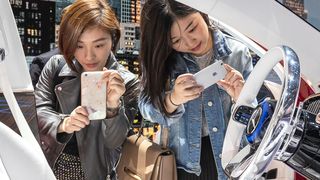 Das Coronavirus dämpft das Interesse an Neuwagen in China aktuell spürbar. (Bild: Daimler)