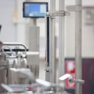 Die „Heavy Metal“ SG4-Hs passen sich nahtlos in das Edelstahl-Anlagen-Design ein.