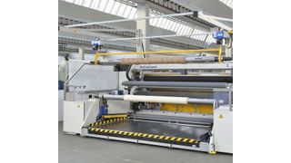 Reifenhäuser Cast Sheet Coating hat sein Komponenten-Portfolio für Wickler konsequent erweitert und modernisiert. Und das immer ganz nah am Kundenbedarf; was besonders mit der Einführung der neuen Wicklerbaureihe MIDEX-HSD bewiesen werde, der nun für Durchmesser bis 1200 mm geeignet ist. (Bild: Reifenhäuser)