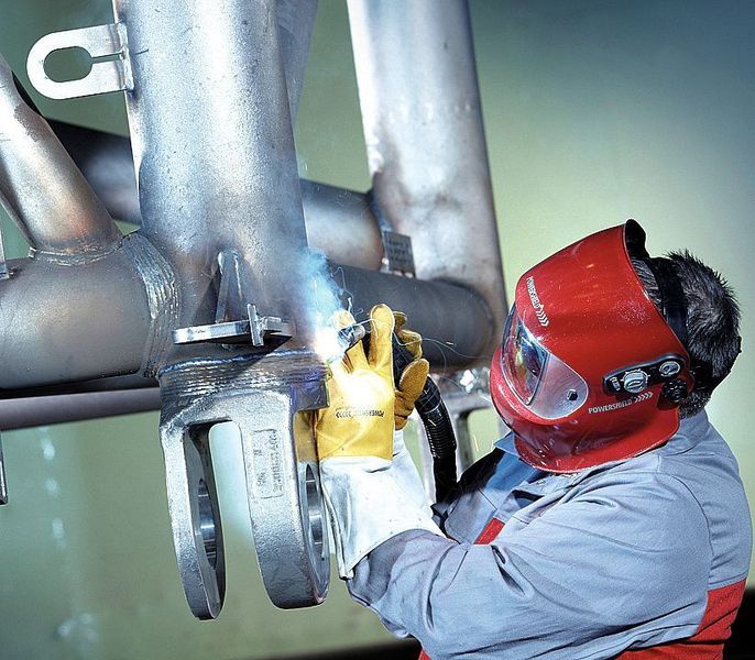 Tiefer Einbrand, besonders gute Wurzelerfassung, keine Einbrandkerben – die Eigenschaften von Force-Arc kommen dem Fügen in Strichraupentechnik besonders entgegen. Bild: EWM (Archiv: Vogel Business Media)