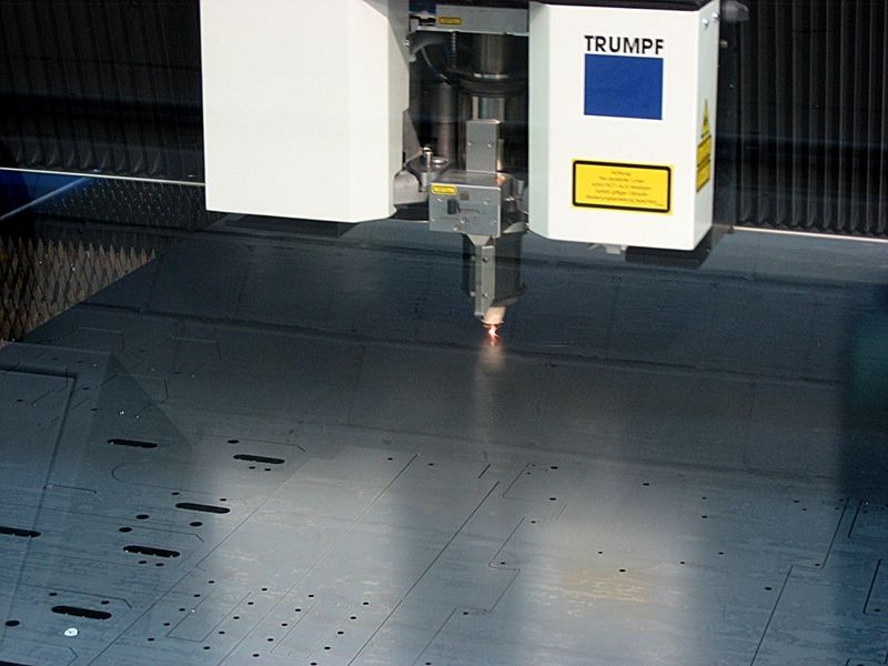 Mit intelligenten Strategien und einer passgenauen Automatisierung bringt die Tru-Laser-Serie 5000 bis zu 30% mehr Produktivität als herkömmliche Maschinen. (Archiv: Vogel Business Media)