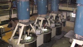 Zuckerzentrifugen in der Pfeifer und Langen Fabrik Euskirchen  (Bild: Vacon)