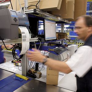Packstation: 60.000-mal pro Jahr kommt mit den Frachtdokumenten auch die richtige Adresse auf das Paket.