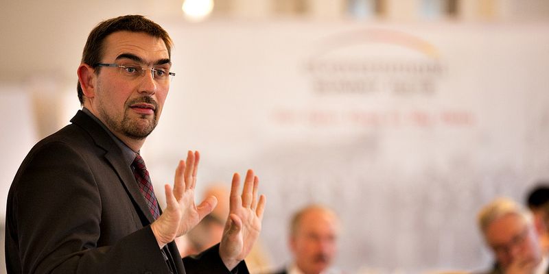 Sven Ambrosy, Landrat im Landkreis Friesland, stellte in einem Impulsvortrag das Projekt „Liquid Friesland – wie gehen wir mit den neuen Formen der Bürgerbeteiligung um?