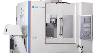Ideale Ergänzung im Lieferprogramm: Vor kurzer Zeit hat die Suvema AG die Generalvertretung für die Vertikal-Bearbeitungszenter von Bridgetport übernommen. Im Bild die XR-1000, welche an der Hausausstellung ebenfalls zu sehen ist. (Bild: Suvema)