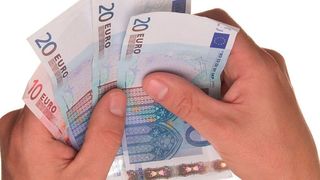 Stepstone Gehaltsreport 2019: Banken, Pharma, Auto - Schlüsselbranchen zahlen anscheinend besonders gut. (gemeinfrei)